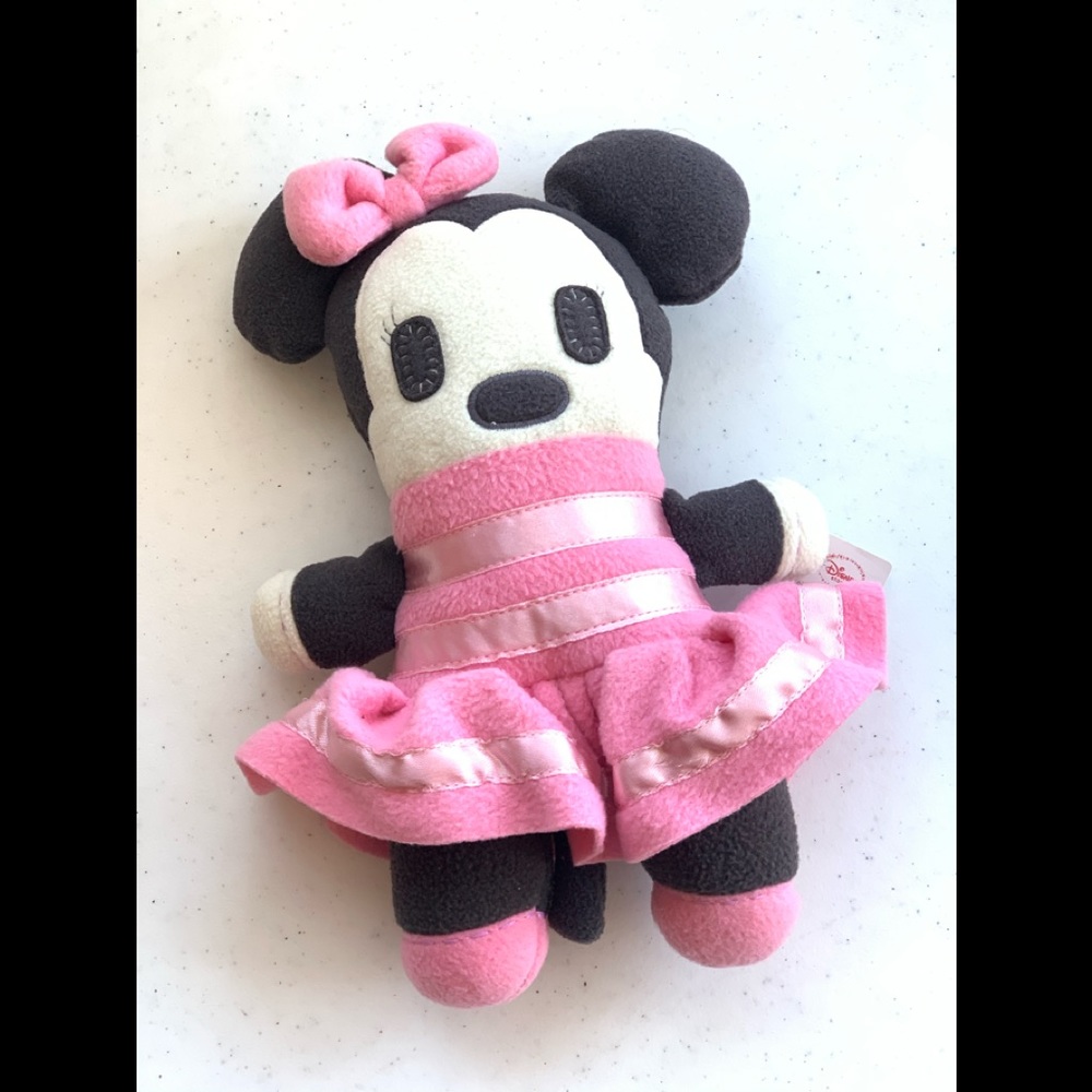 NWT - Rare Minnie Mouse